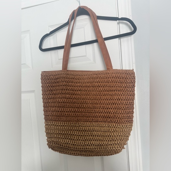 Beverly Hills Polo Club Tan and Brown Woven Tote - Picture 3 of 7